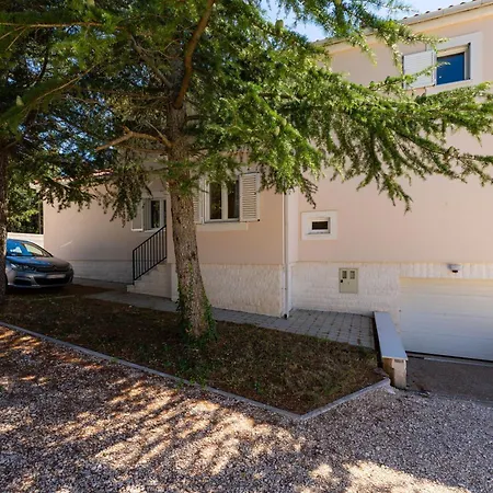 Kale Villa Zára